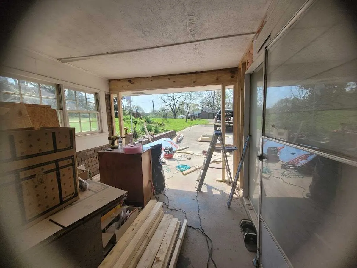 Air movers and dehumidifier for Water Mitigation Services in Sun Prairie